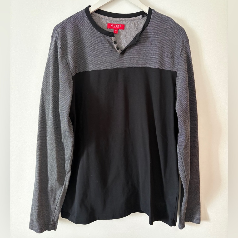 Guess Men's Charcoal and Black Long Sleeve Tee